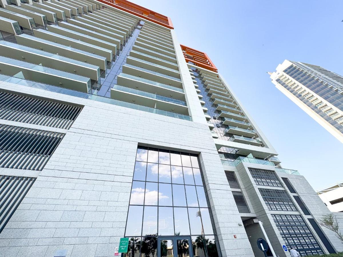 Apartment Beautiful 1br W/golf Views - Damac Hills Dubai
